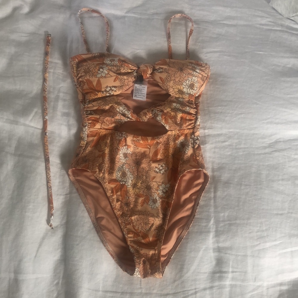 🌟 J. Crew Floral Print One-Piece Swimsuit, size 2 - Picture 5 of 13